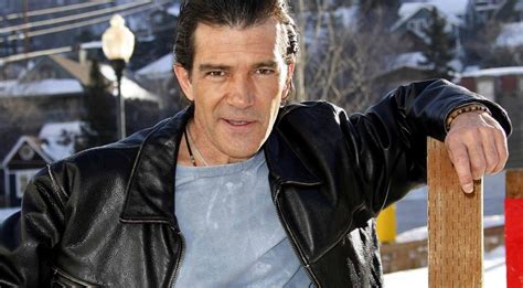 antonio banderas height weight